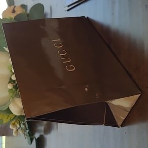 Gucci paper package